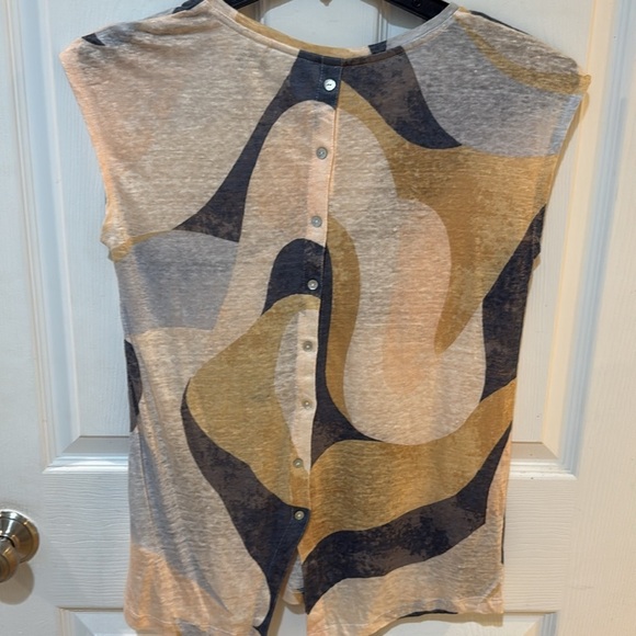 Rachel Zoe Blue Cream Graphic Fitted Cap Sleeve 100% LINEN Top buttons up back - Picture 3 of 3